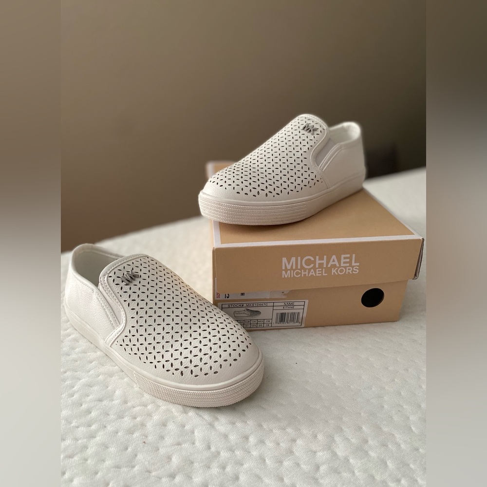 NWT | MICHAEL Michael Kors | Little Girls - 13 | White/Silver